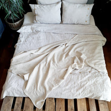 Load image into Gallery viewer, Waffle linen blanket