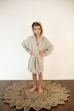 Carica l'immagine nel visualizzatore di Gallery, Waffle linen bathrobe for kids