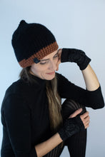 Load image into Gallery viewer, Wool wristbands GAUD