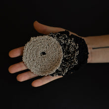 Load image into Gallery viewer, Linen 3x face scrubbies