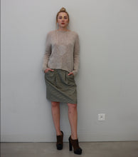 Charger l'image dans la galerie, Wool pullover BELLFLOWER