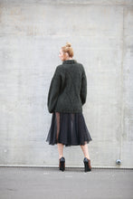 Load image into Gallery viewer, Wool pullover VENERABLE