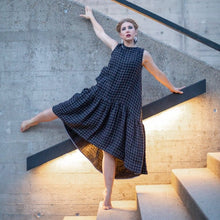 Load image into Gallery viewer, Linen dress ASSIDUITY