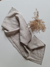 Lade das Bild in den Galerie-Viewer, Linen kitchen towel
