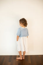 Lade das Bild in den Galerie-Viewer, Wool short cardigan SKY
