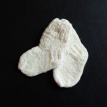 Lade das Bild in den Galerie-Viewer, Wool socks for babies
