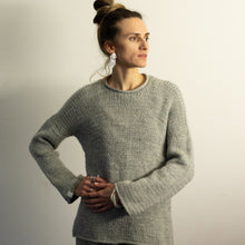 Lade das Bild in den Galerie-Viewer, Wool pullover AURORA 2
