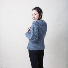 Load image into Gallery viewer, Wool pullover PLUVIOPHILE
