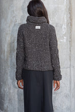 Load image into Gallery viewer, Wool pullover WARMTH
